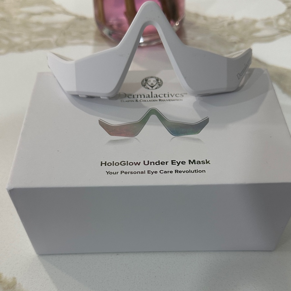Dermalactives White HoloGlow LED Under Eye Mask